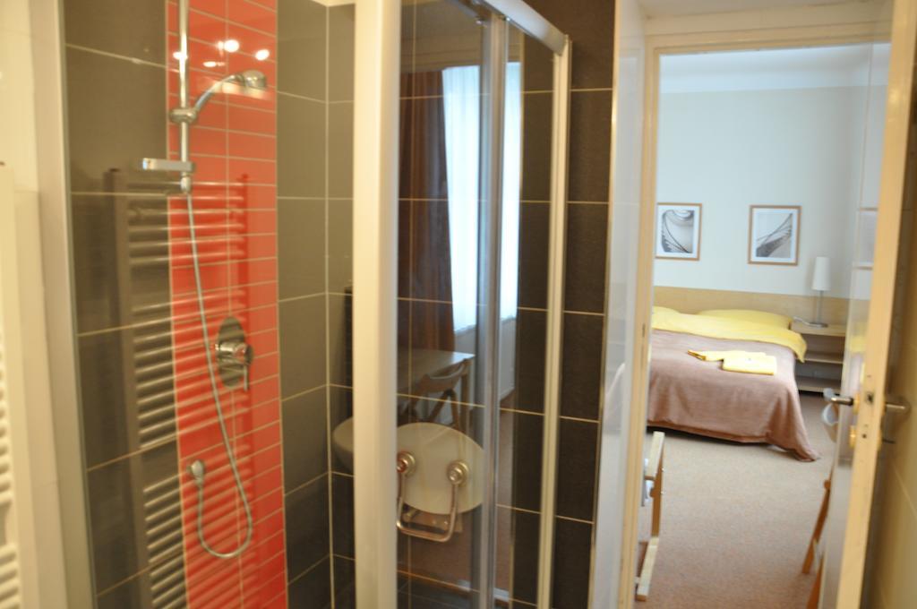 Lida Guest House Prague Room photo